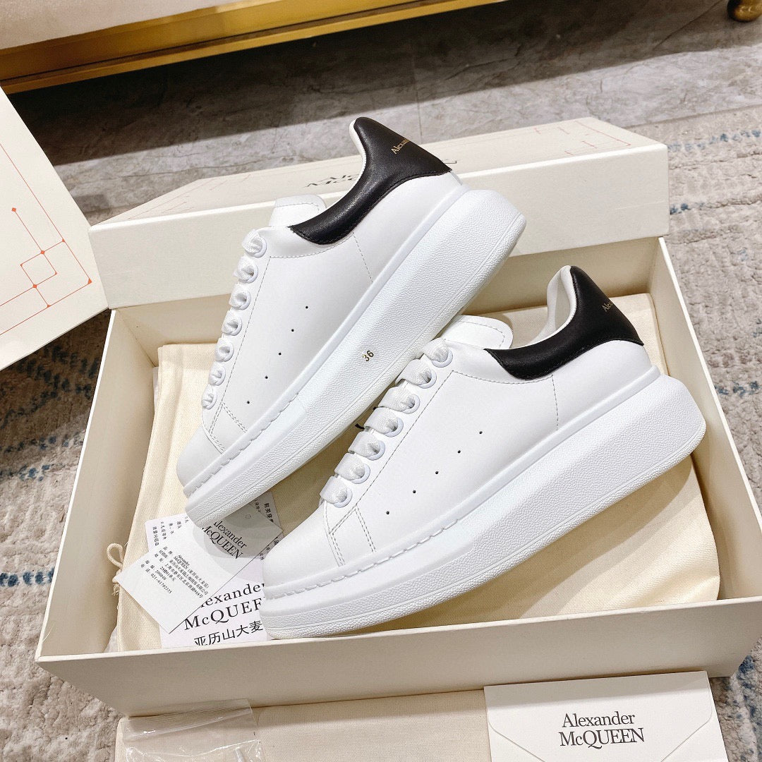 Sneakers & Shoes