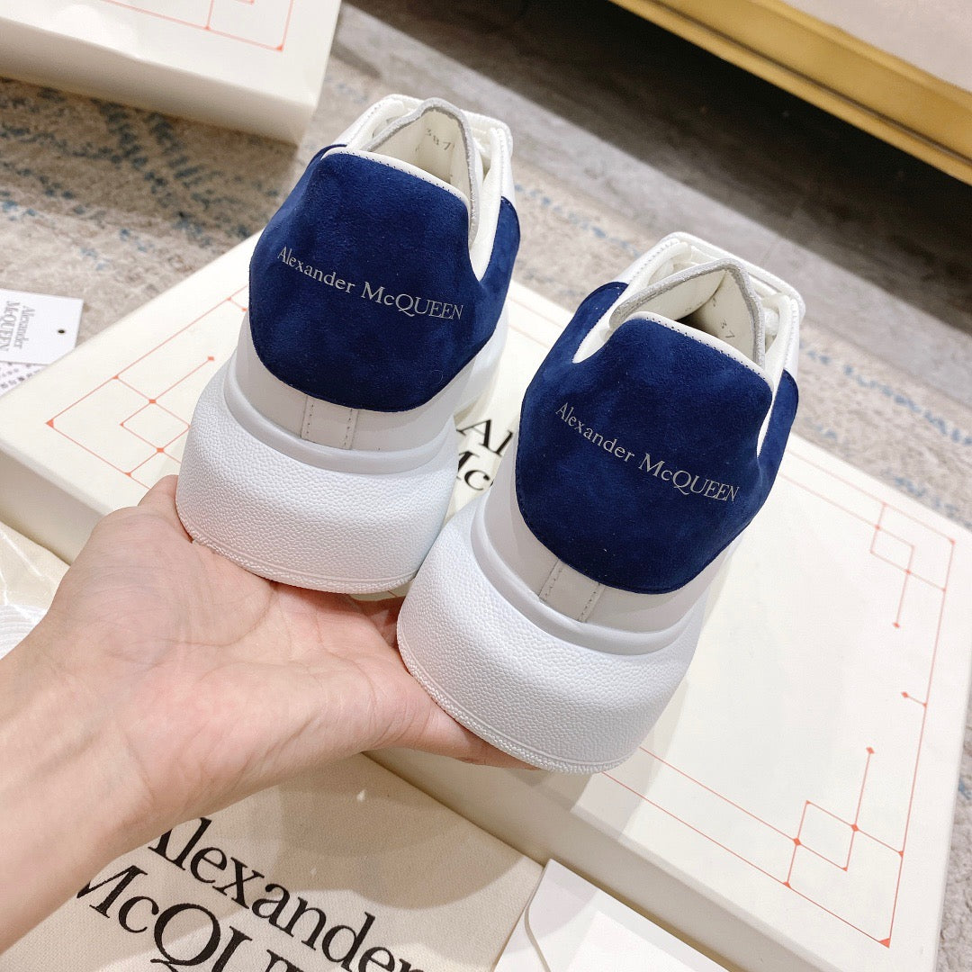 Sneakers & Shoes