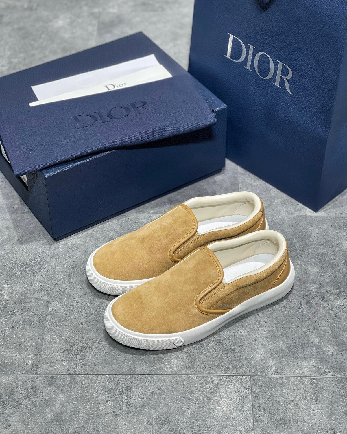 DIO Sneakers