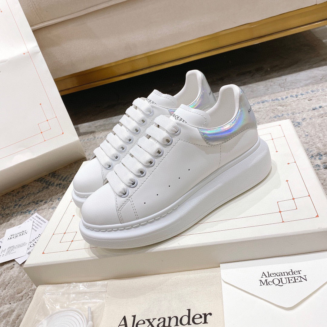 Sneakers & Shoes