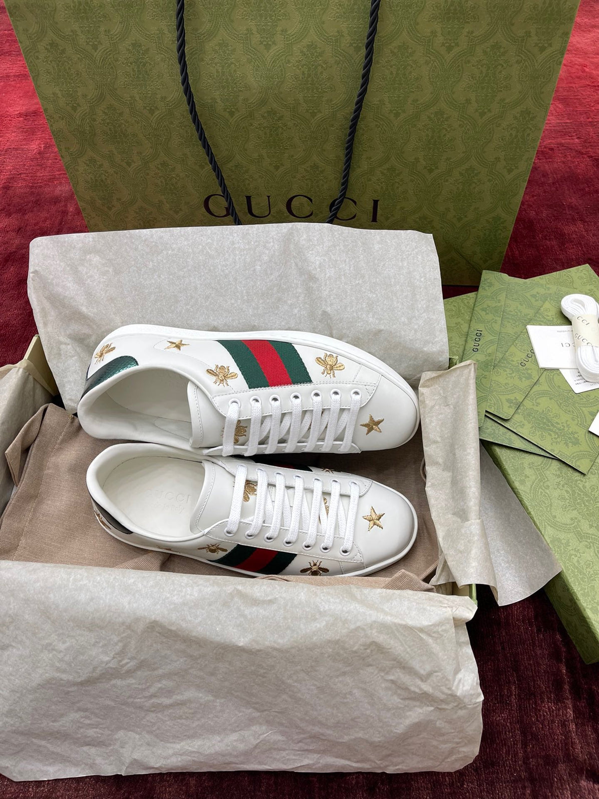 Sneakers & Shoes