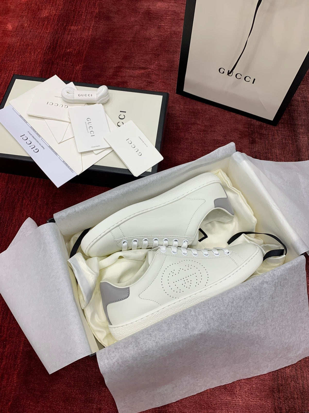Sneakers & Shoes