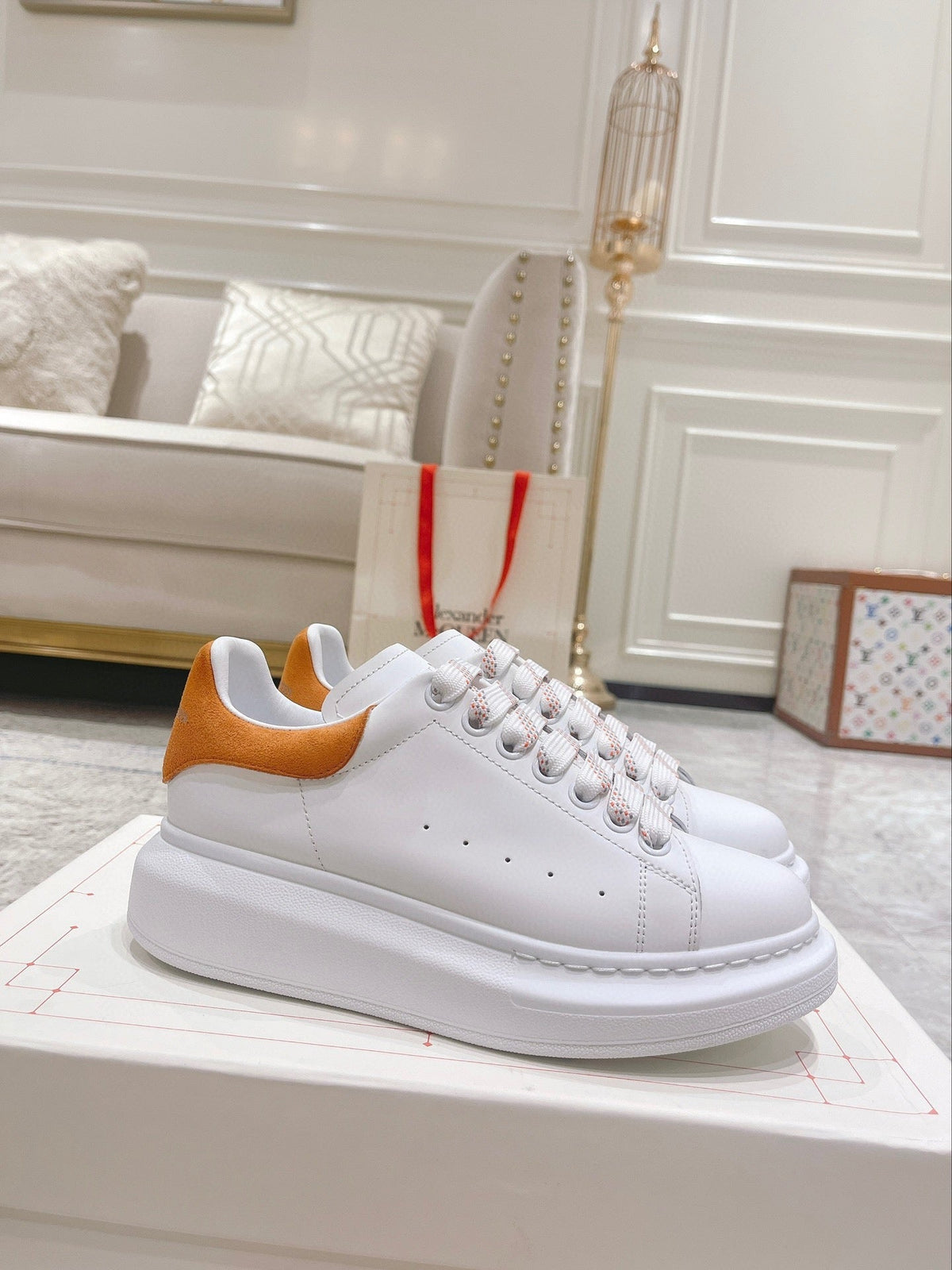 Sneakers & Shoes