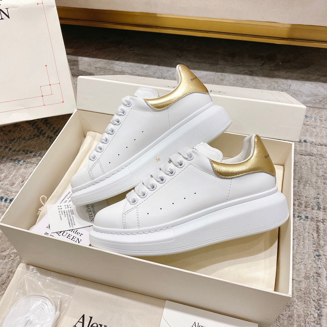 Sneakers & Shoes