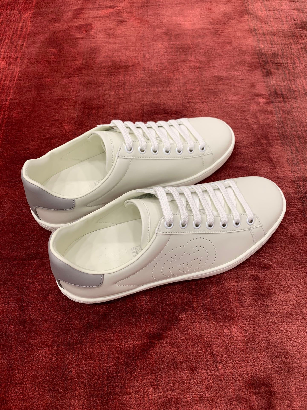 Sneakers & Shoes