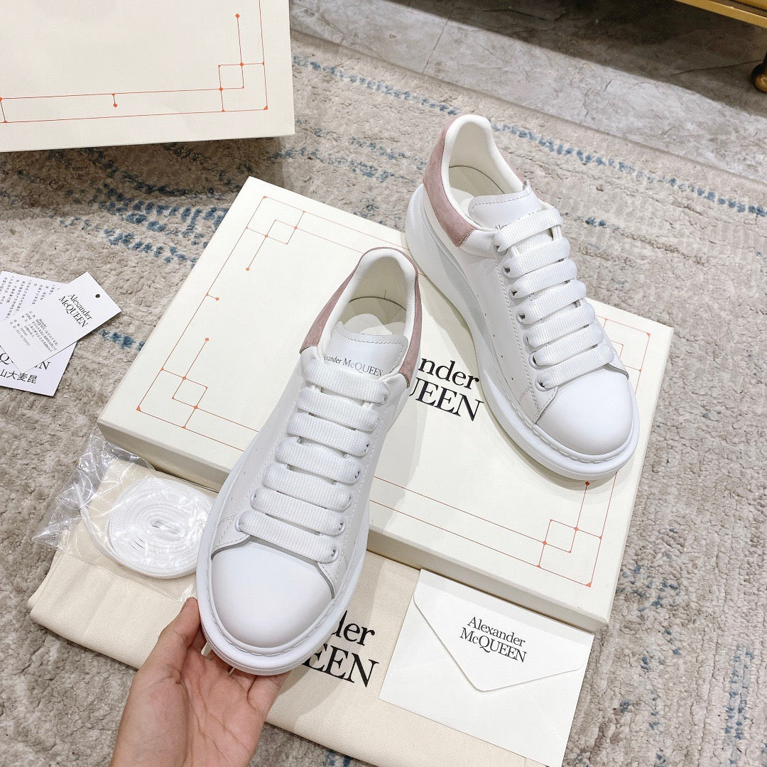 Sneakers & Shoes