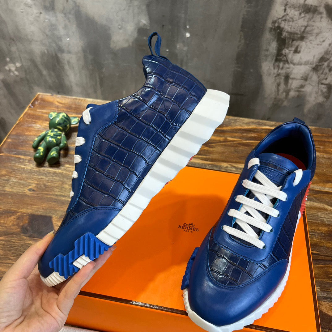 HERM Sneakers