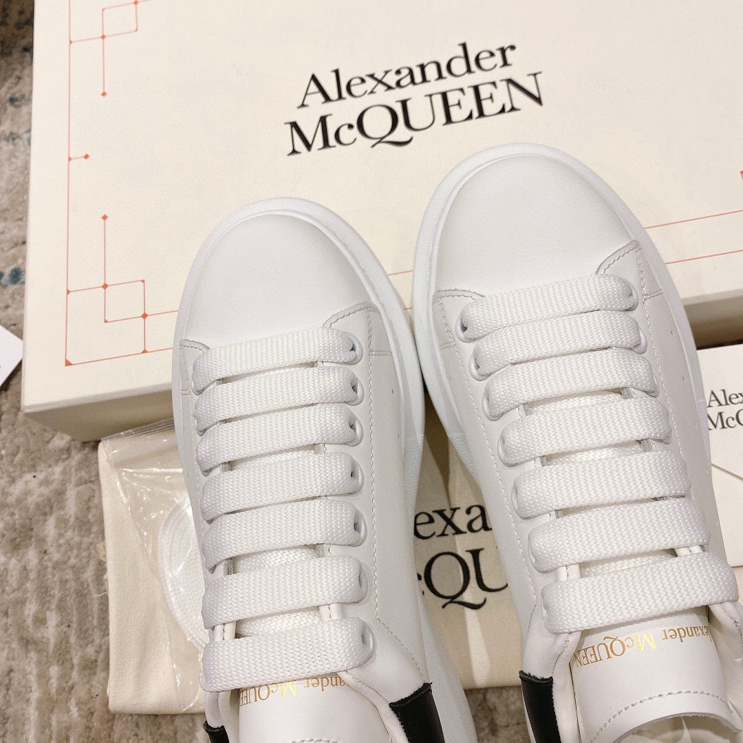 Sneakers & Shoes