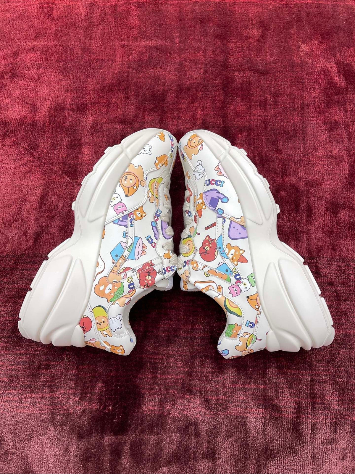 Sneakers & Shoes