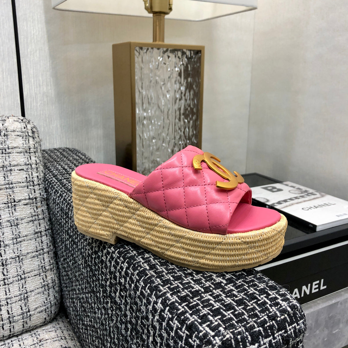THICK SOLE WEDGE SLIPPERS IN PUNCH PINK LAMBSKIN AND BEIGE RUBBER