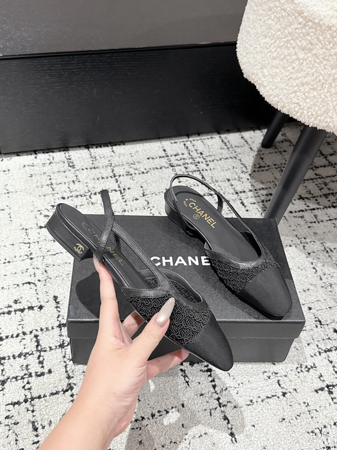 SLINGBACK 25S IN BLACK FABRIC