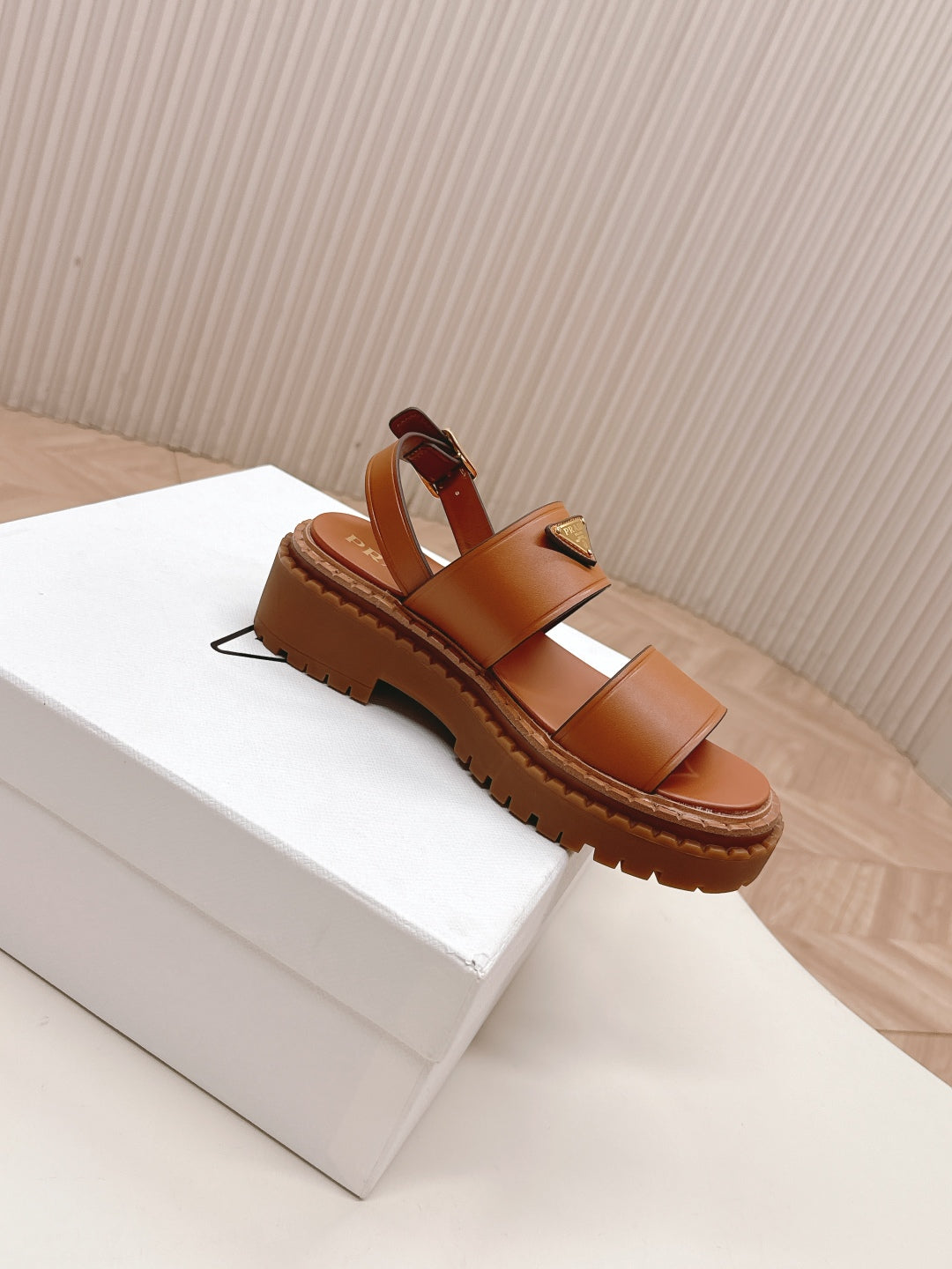 PRADA 25S SANDALS IN LIGHT TAN CALFSKIN LOGO