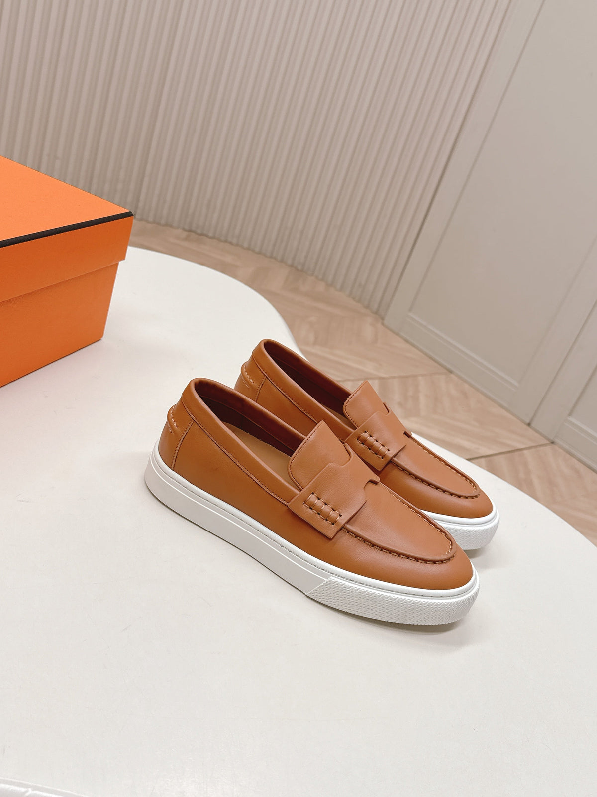 HM 25S SLIP-ON IN BROWN LAMBSKIN