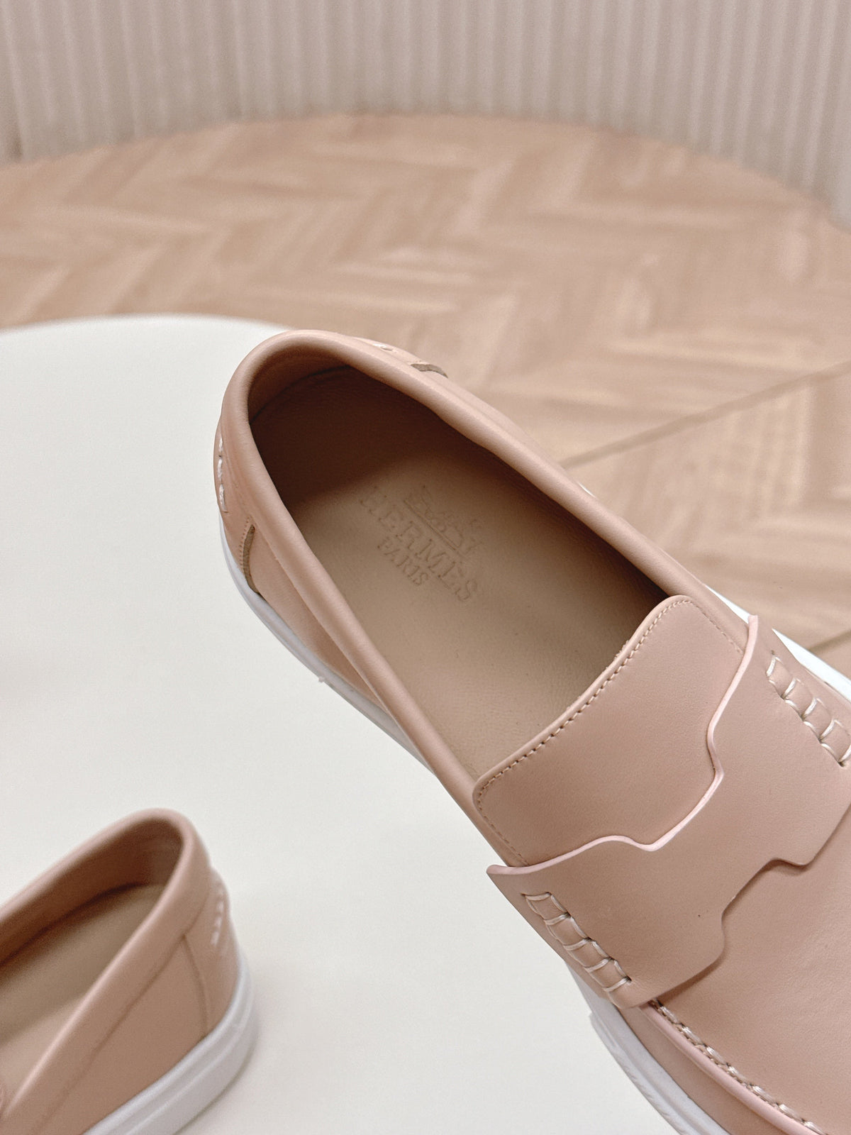 HM 25S SLIP-ON IN SOFT NUDE PINK LAMBSKIN