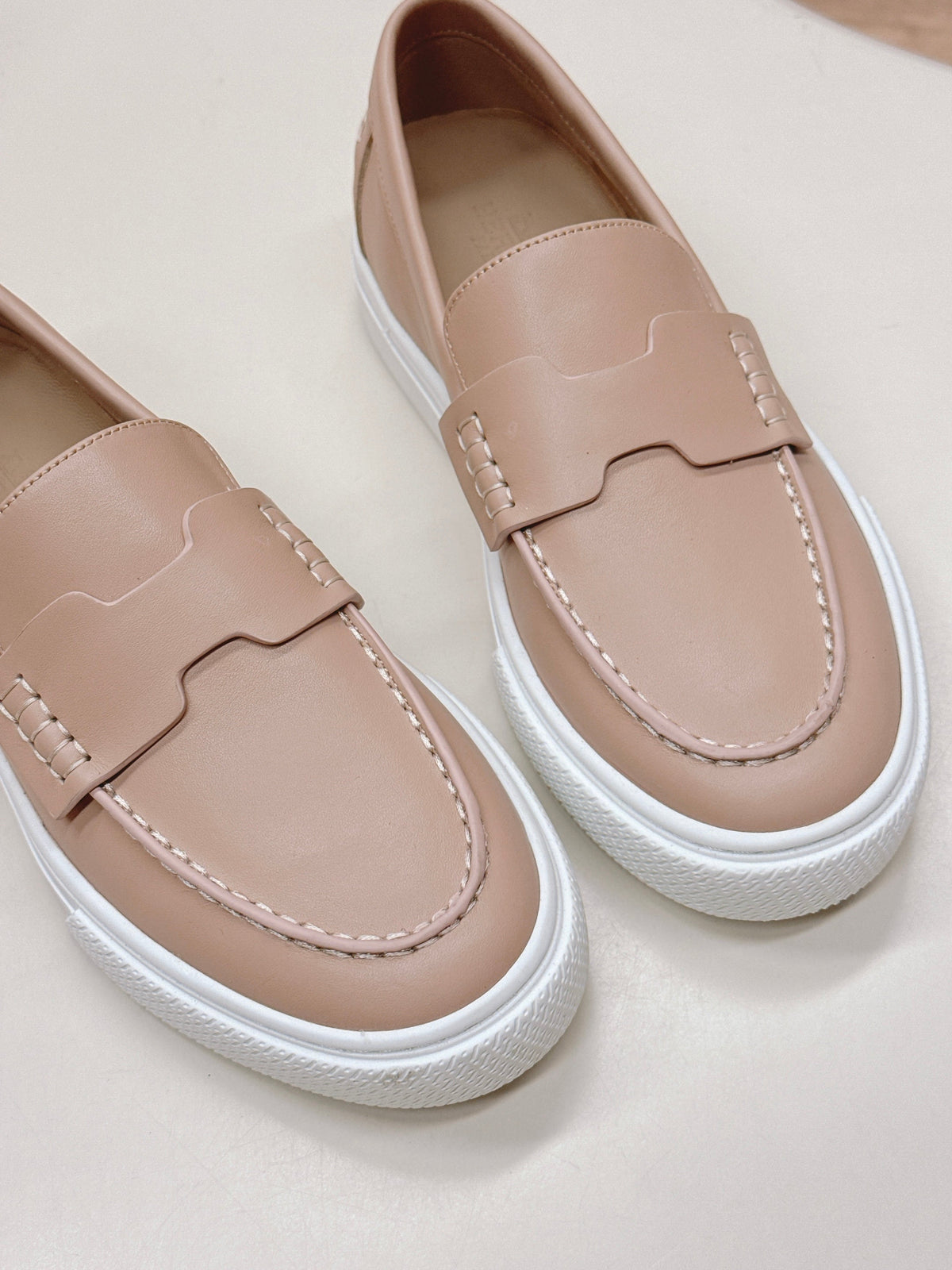HM 25S SLIP-ON IN SOFT NUDE PINK LAMBSKIN