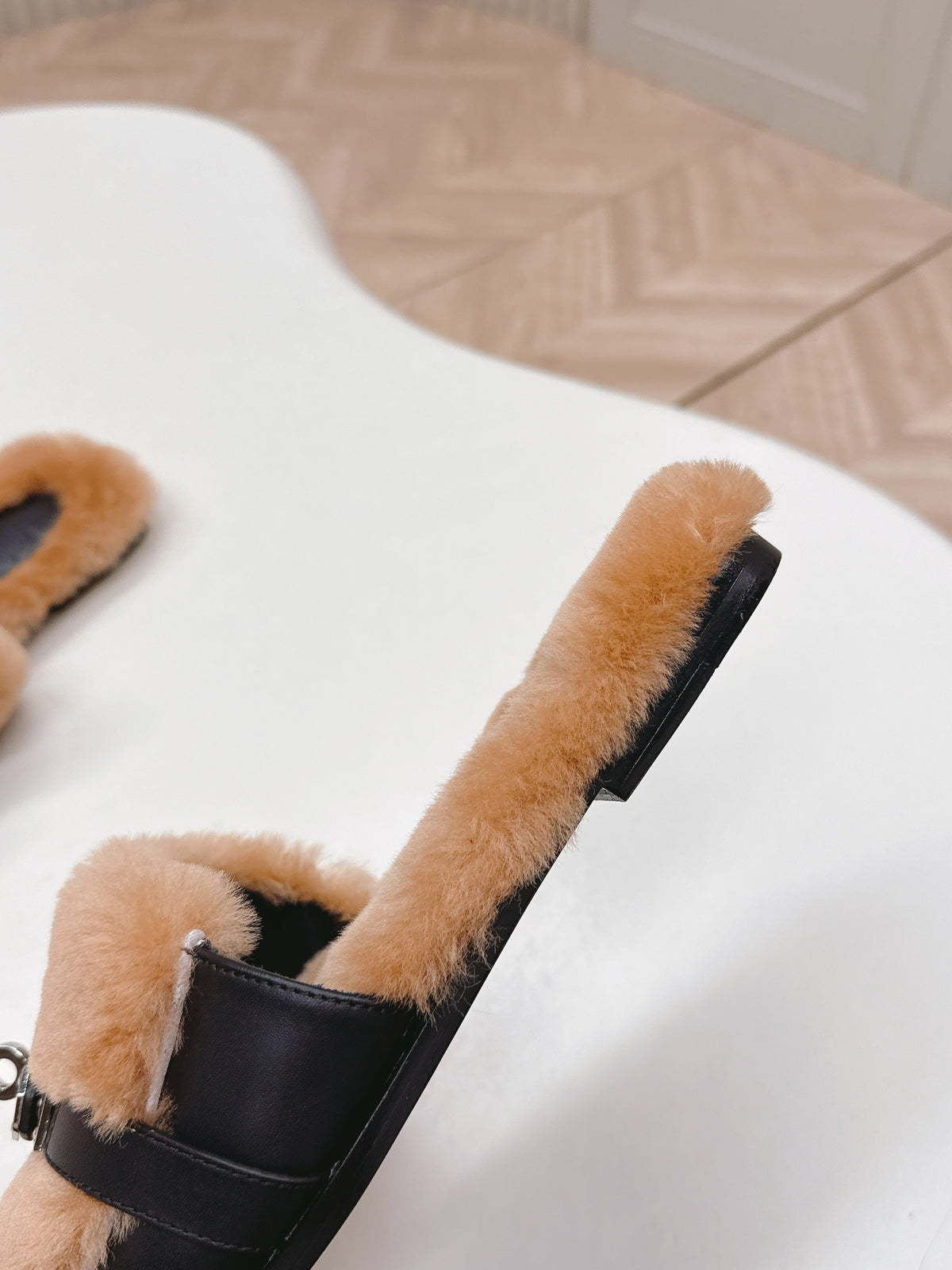 HM 25S ORAN SANDAL IN CLAY ORANGE SHEARLING WITH SILVER HARDWARE