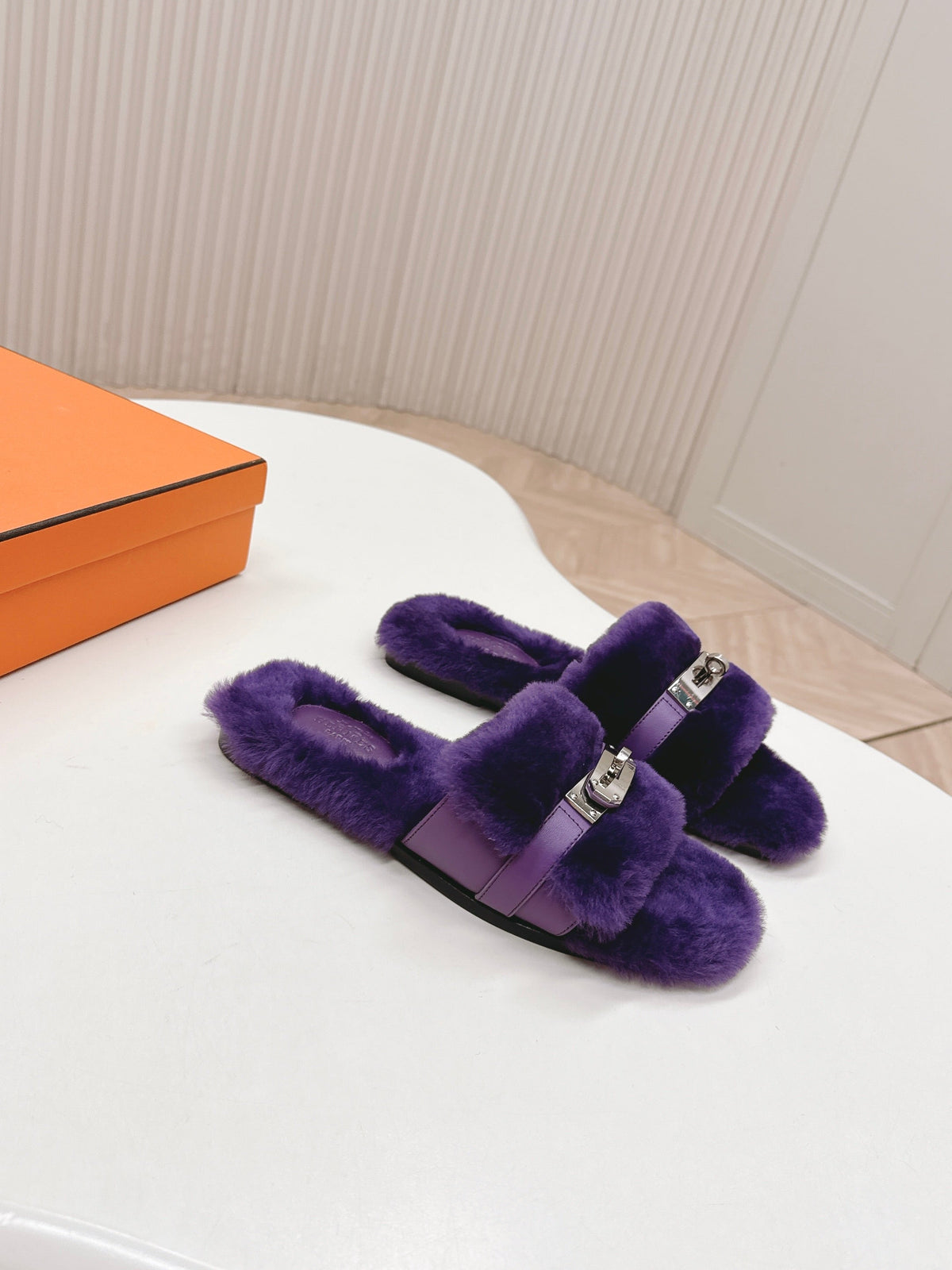 HM 25S ORAN SANDAL IN DARK PURPLE SHEARLING WITH SILVER HARDWARE