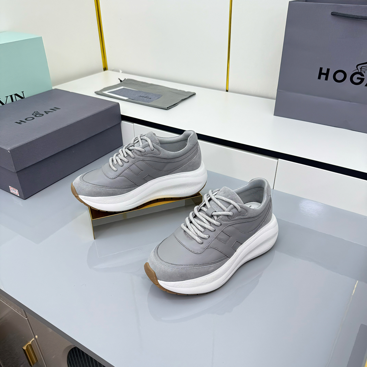 TOM FORD 26S HOGAN SNEAKERS IN GRAY CALFSKIN AND SUEDE