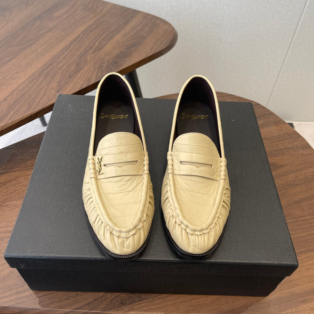 YSL 26S LOAFER IN BEIGE CALFSKIN