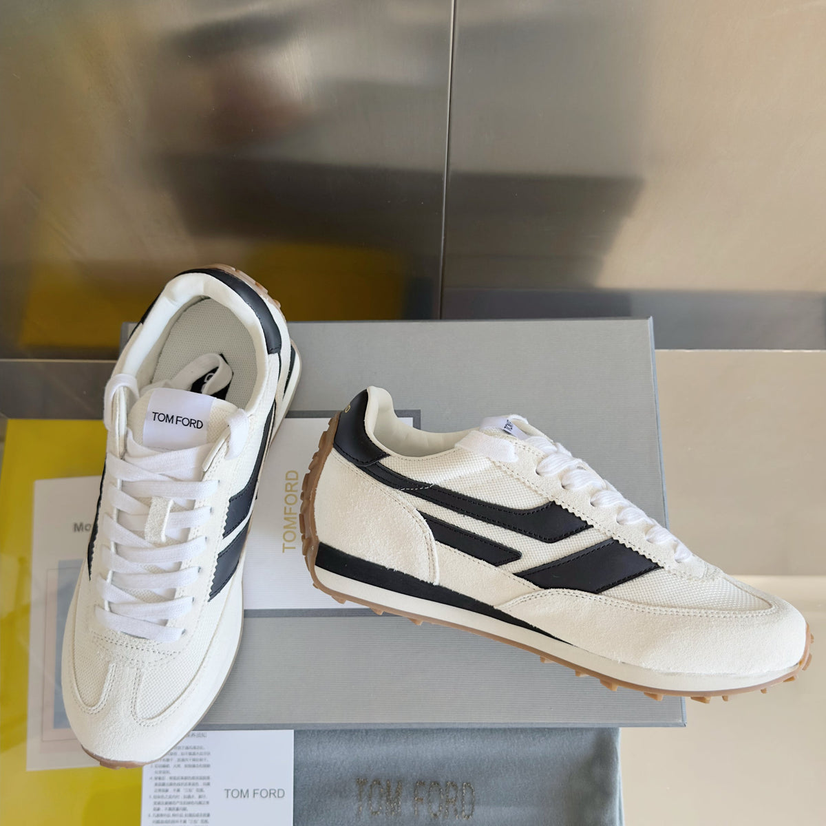 TOM FORD 26S SNEAKERS IN WHITE SUEDE