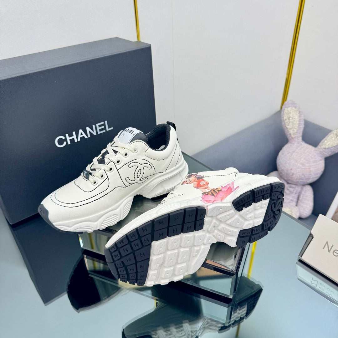 TRAINERS SNEAKER IN WHITE CALFSKIN WITH STICKER 238624