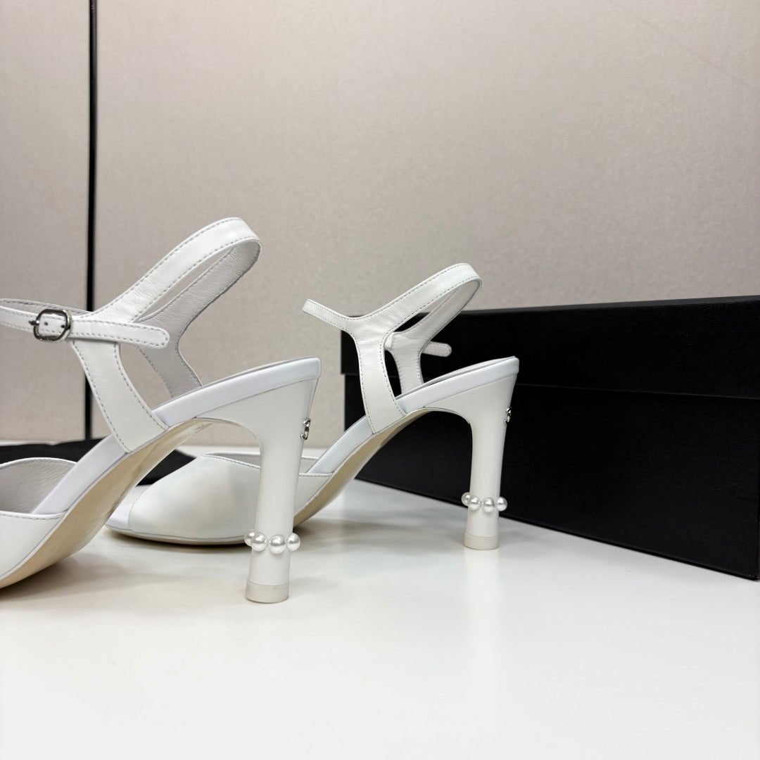 CC HIGH SANDAL 25S 80 MM IN WHITE CALFSKIN WITH PEARL DETAILS