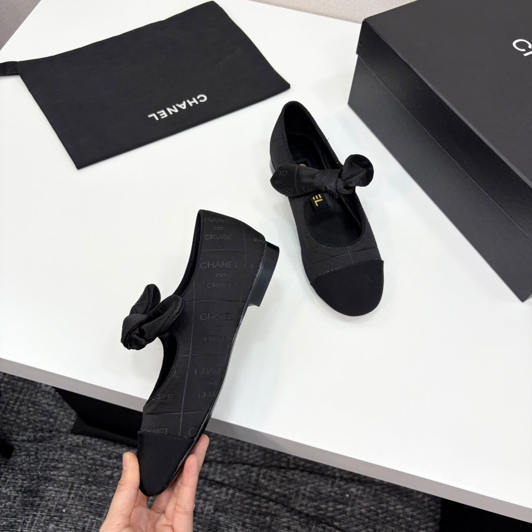 CC BALLET FLATS 25S IN BLACK FABRIC WITH BOW