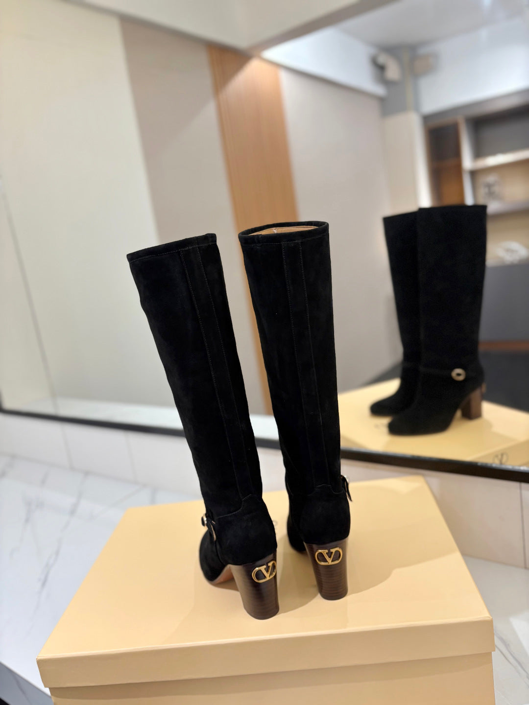 VALENTINO 25S GARAVANI PATTIE KNEE-HIGH BOOTS 80 MM IN BLACK SUEDE