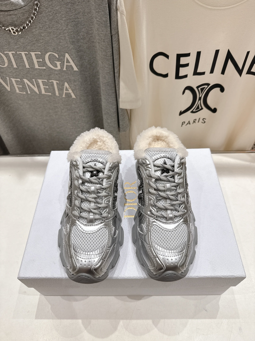 DIOR CHRONO SNEAKER 25S IN SILVER LAMBSKIN AND MESH FABRIC STYLE 10