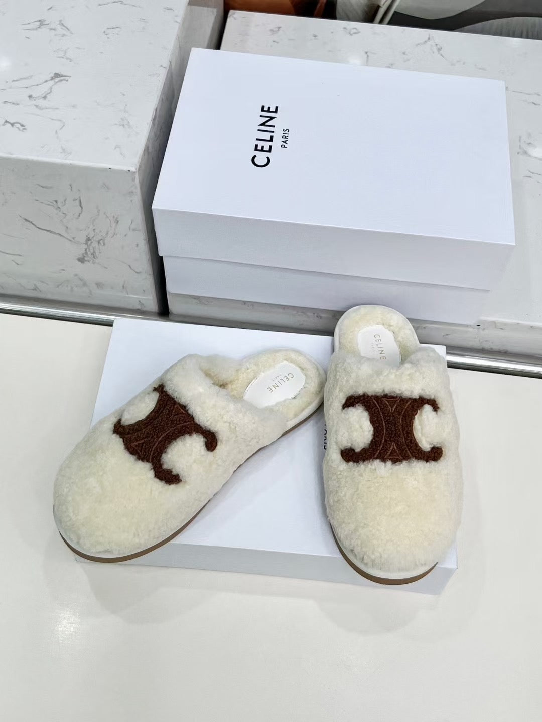 CELINE 25S GEORGIA SLIDE IN SHEARLING IN IVORY