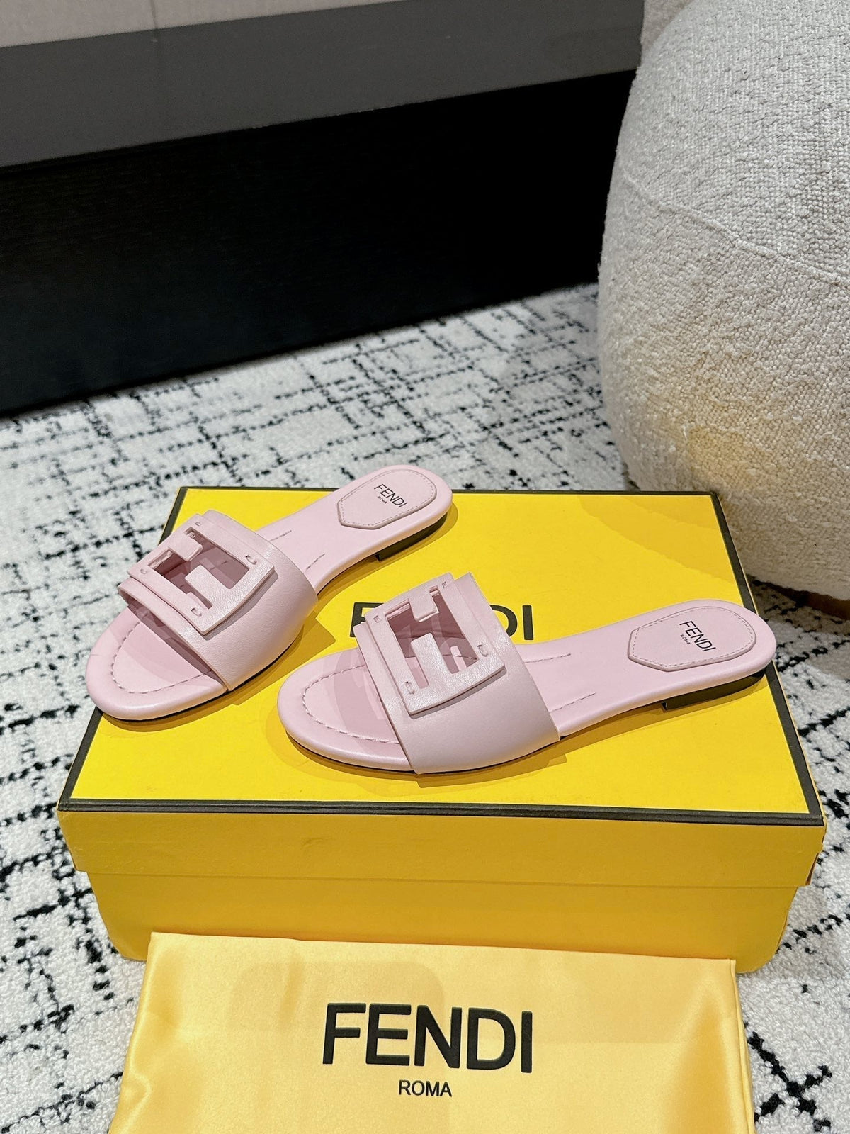 FF Baguette Light Pink Leather Slide