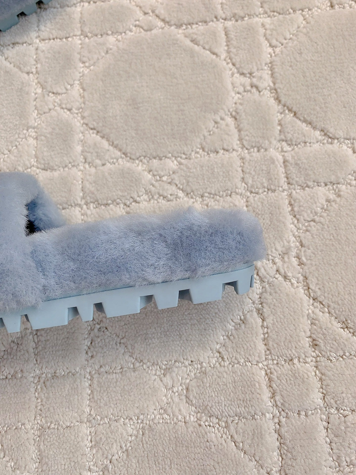 RABBIT FUR SLIPPERS RHINO GRAY WITH EMBROIDED LOGO