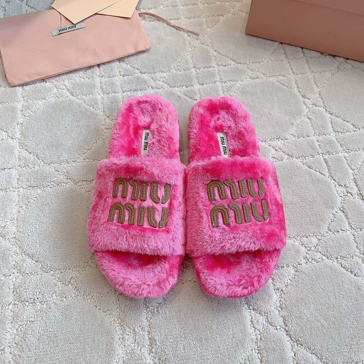 RABBIT FUR SLIPPERS MAGENTA PINK WITH EMBROIDED LOGO