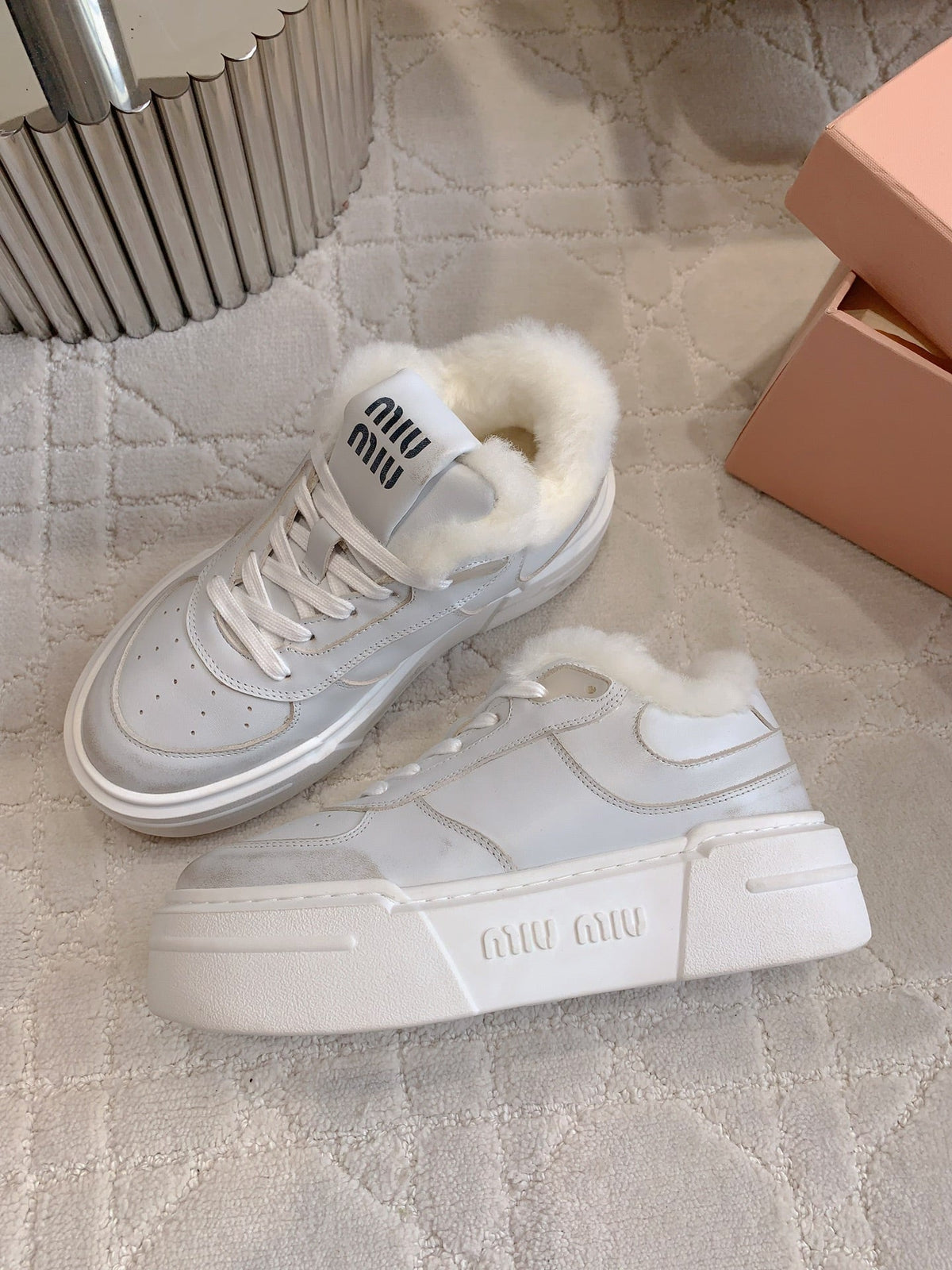 THICK SOLE SNEAKERS IN CHROME GRAY LAMBSKIN WITH RABBIT FUR LINING