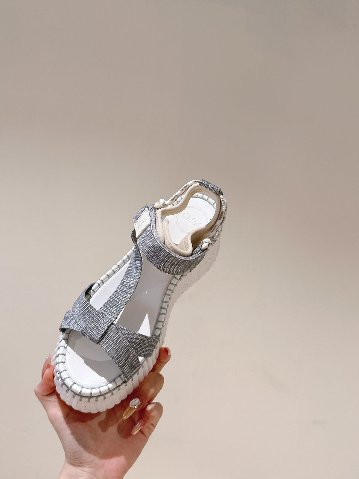 CHLOÉ 26S WEDGE SANDALS IN WHITE LAMBSKIN AND GREY CANVAS