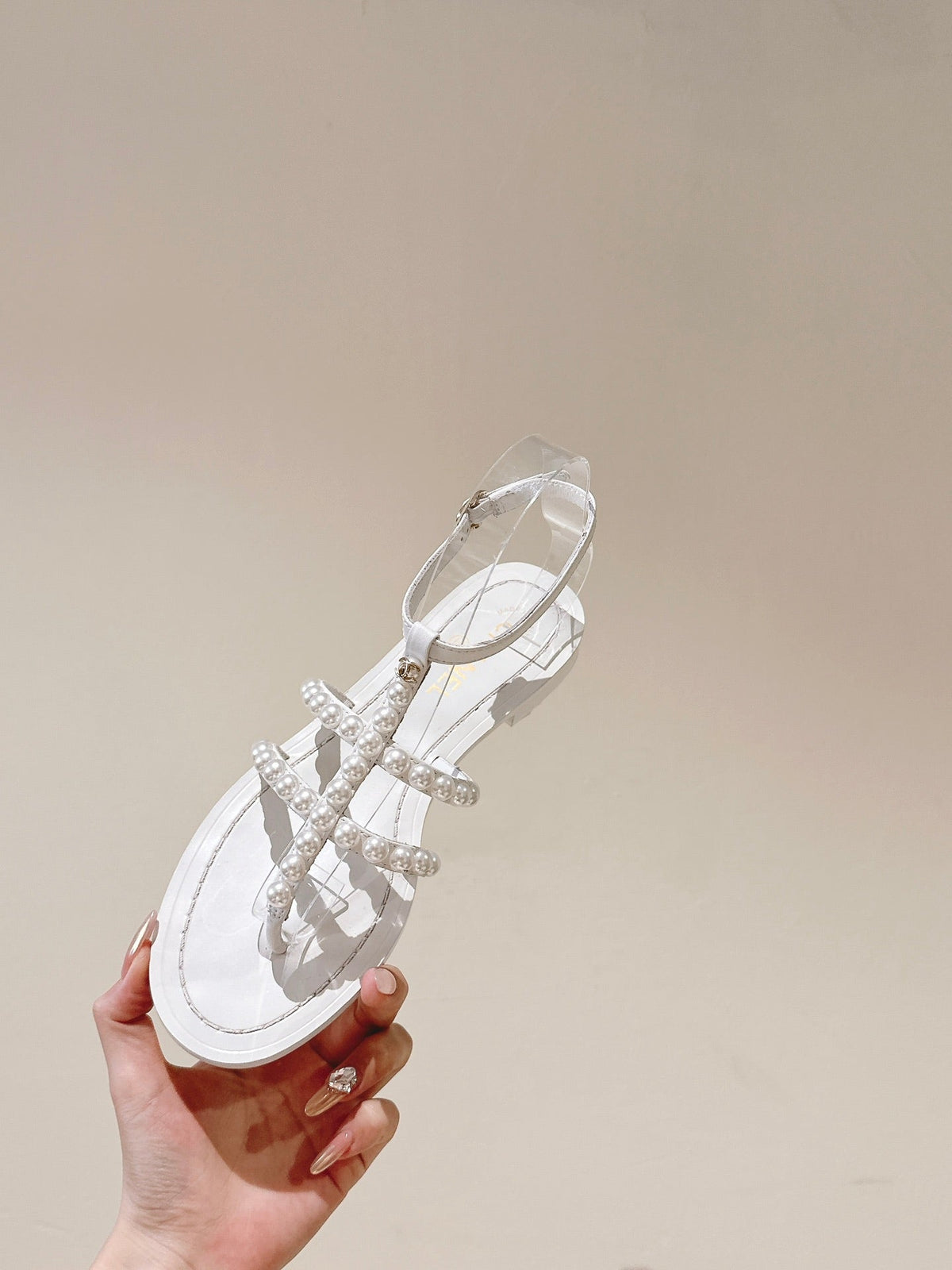 CC SANDALS PEARL ROMAN IN WHITE LAMBSKIN