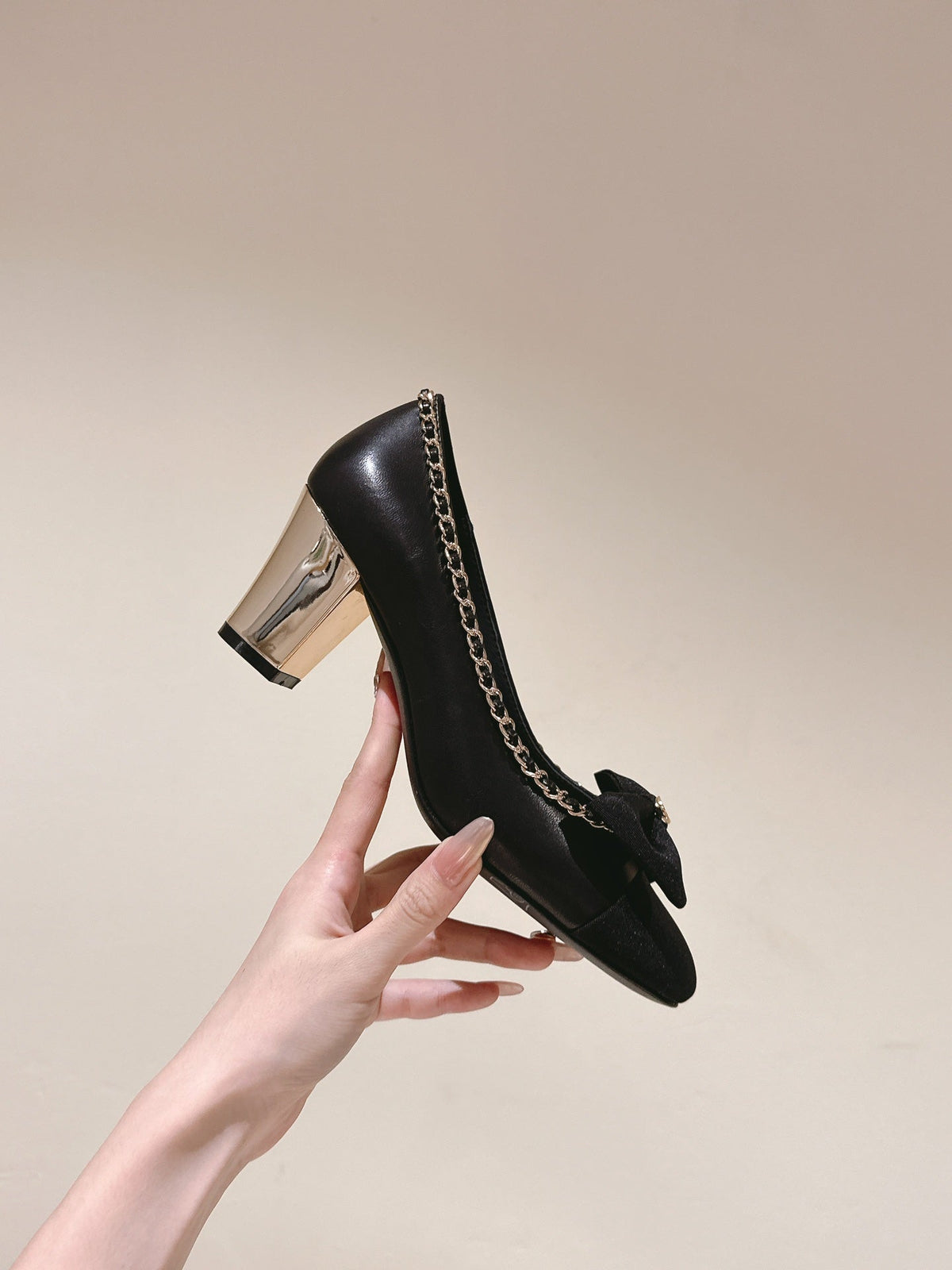CC HIGH HEELS BLACK CALFSKIN AND FABRIC