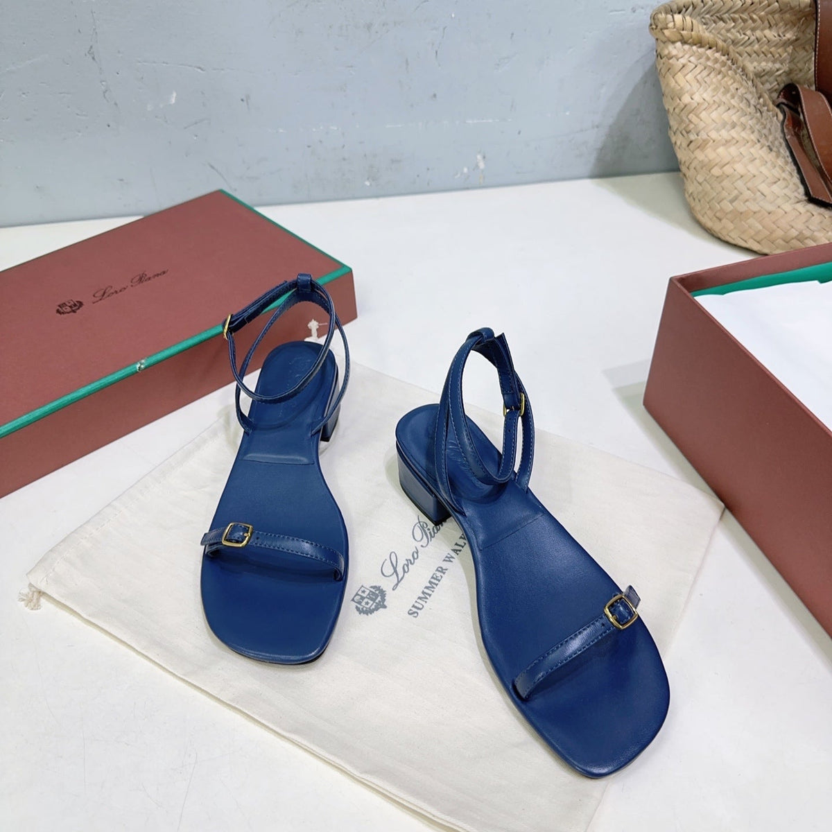 LP MINDIL SANDAL 25 IN COBALT BLUE LAMBSKIN