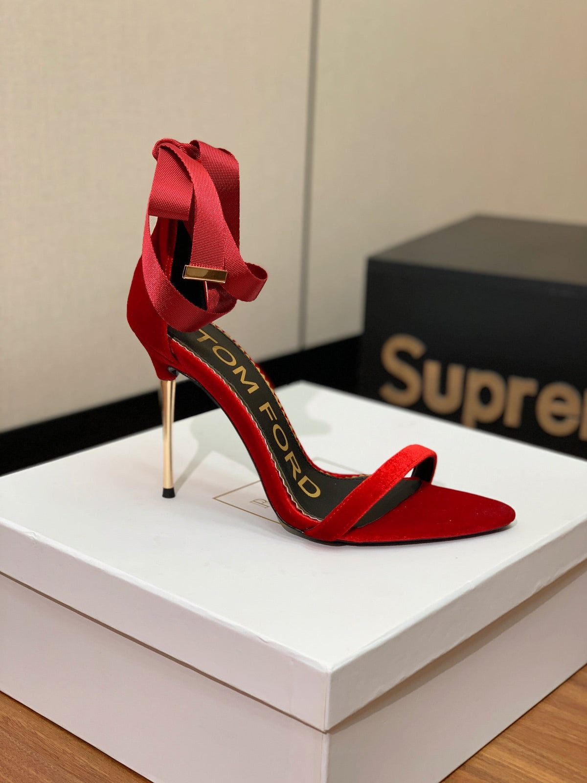 ANKLE SANDAL 10 CM IN RUBY RED VELVET AND SILK