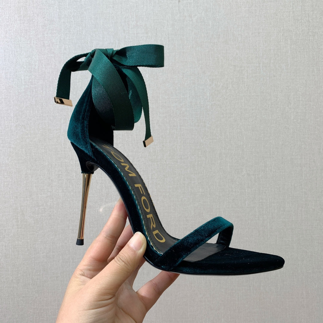ANKLE SANDAL 10 CM IN GREEN FOREST VELVET AND SILK