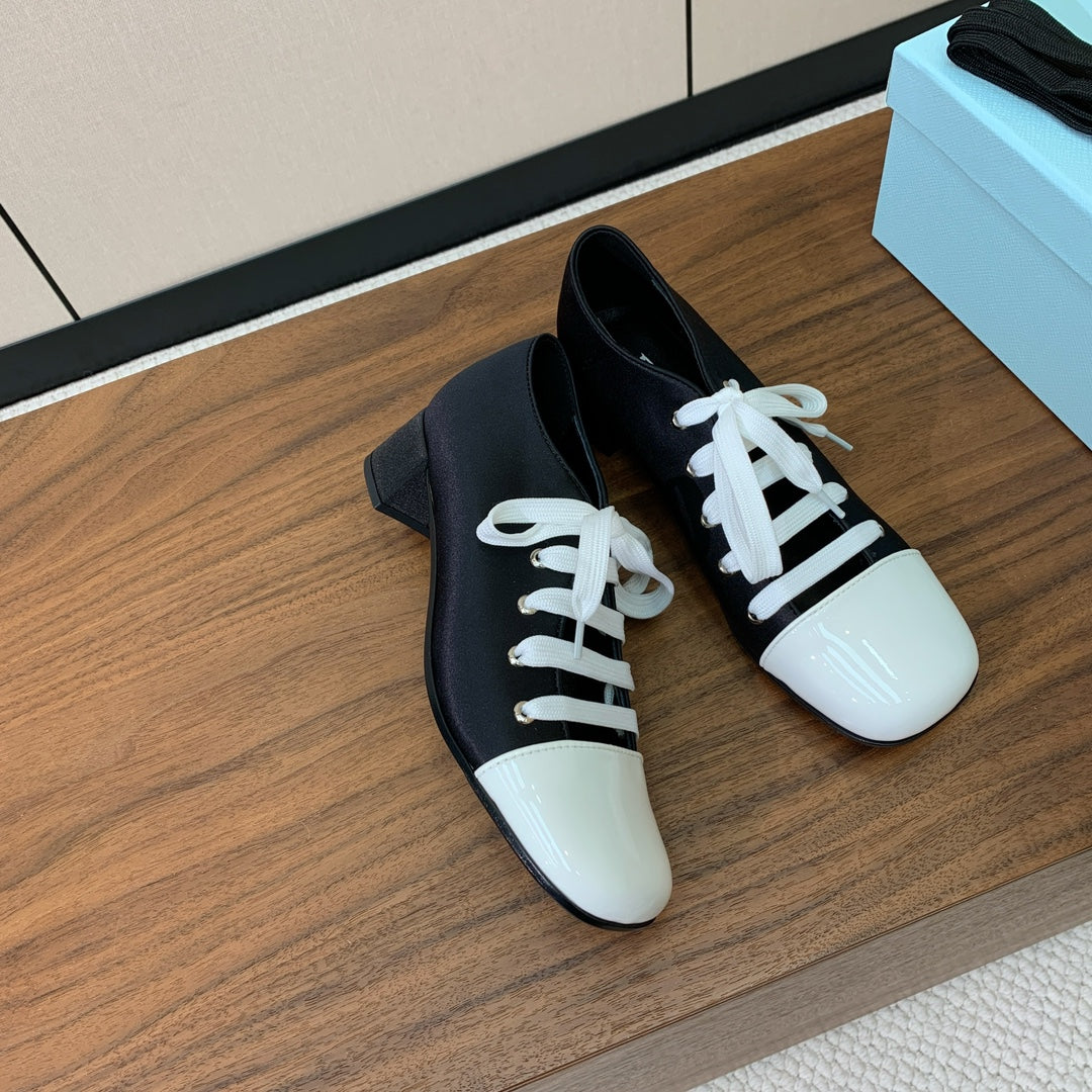LACE-UP HIGH SHOES IN BLACK SILK MIX WHITE GLOSSY CALFSKIN