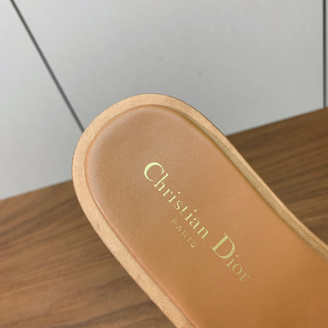 DIOR 25S DWAY WEDGE SLIDE 90 MM IN LIGHT BROWN CALFSKIN