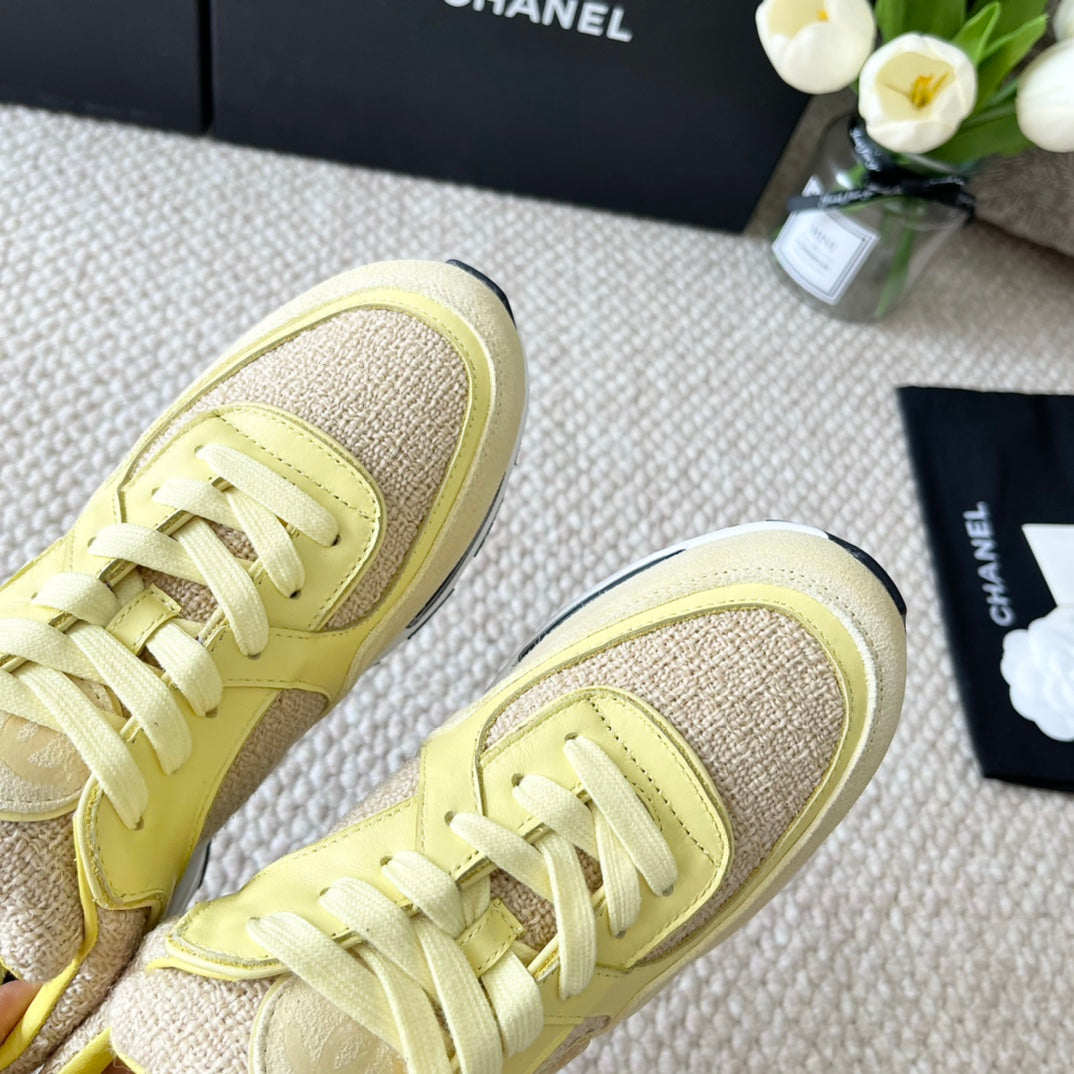 CC SNEAKER IN LIGHT YELLOW WOOL TWEED AND SUEDE