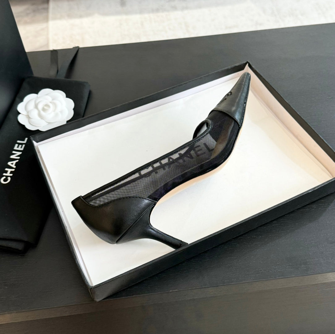 MESH LOGO HEELS IN BLACK LAMBSKIN