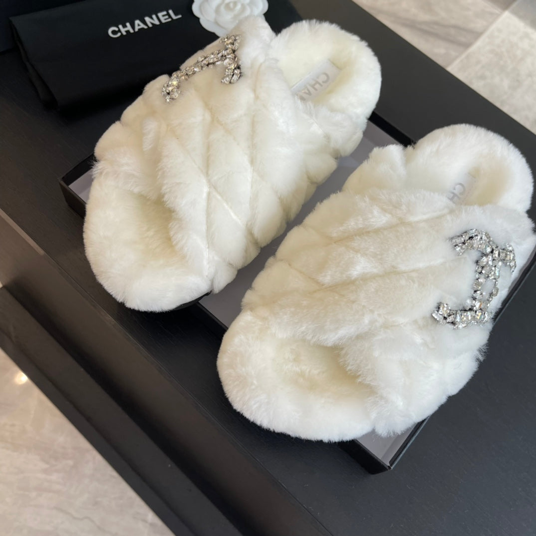 WHITE FUR CROSS STRAP SLIPPERS