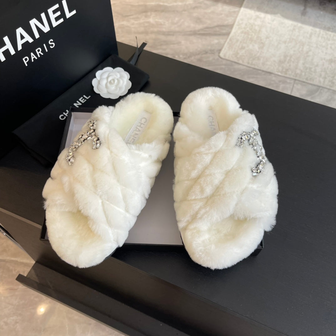 WHITE FUR CROSS STRAP SLIPPERS
