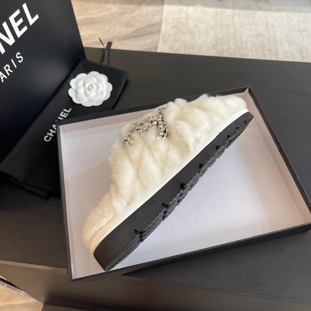 WHITE FUR CROSS STRAP SLIPPERS