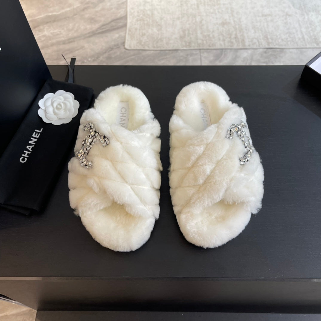 WHITE FUR CROSS STRAP SLIPPERS