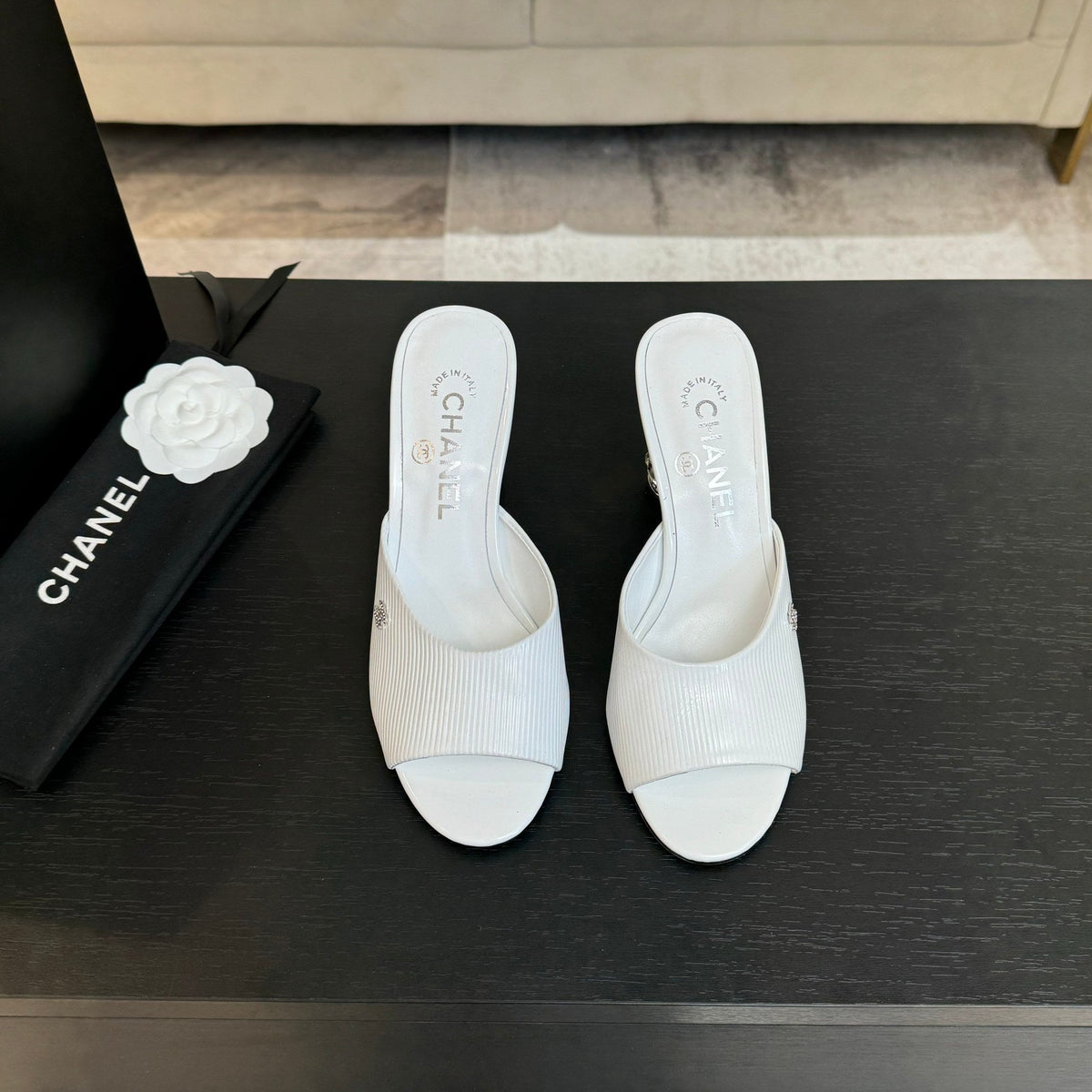 T-STRAP PEARL HEEL 85 MM SANDALS IN WHITE LAMBSKIN MULE