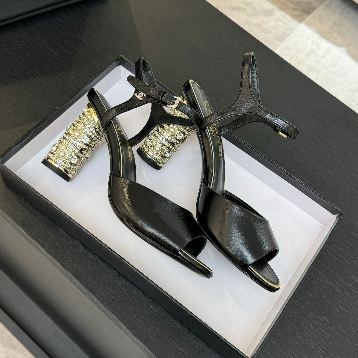 T-STRAP PEARL HEEL 85 MM SANDALS IN BLACK LAMBSKIN